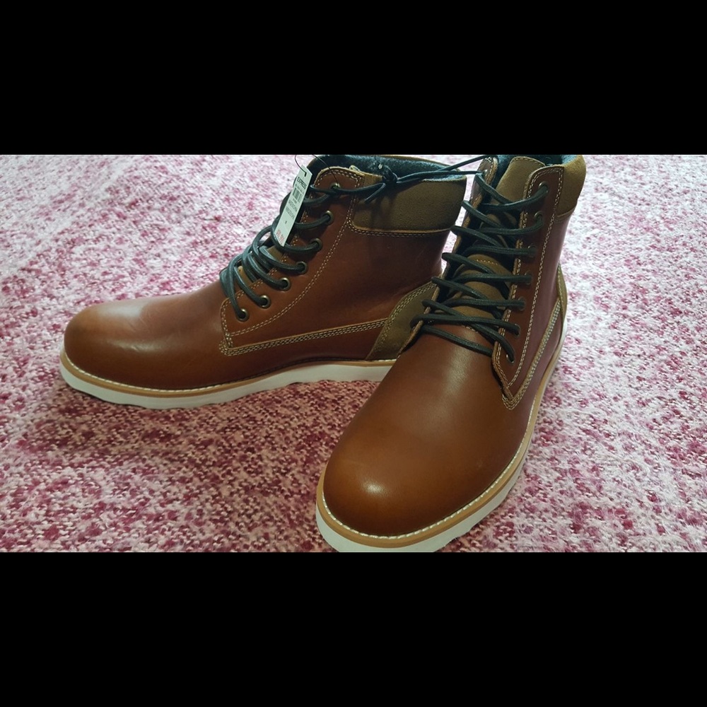 EXPRESS Men’s boots